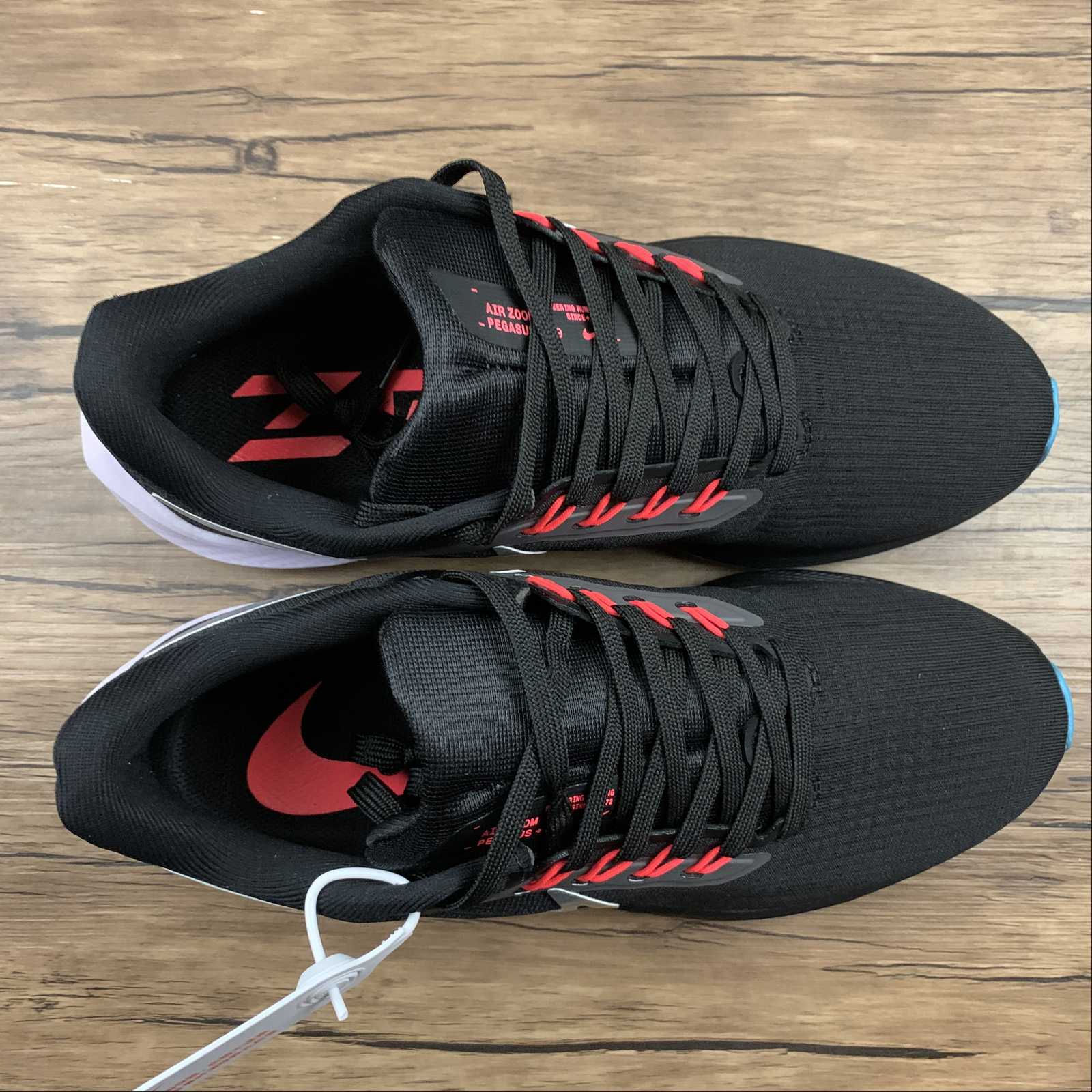 Nike Air Zoom Pegasus 39 - Preto/Branco/Vermelho
