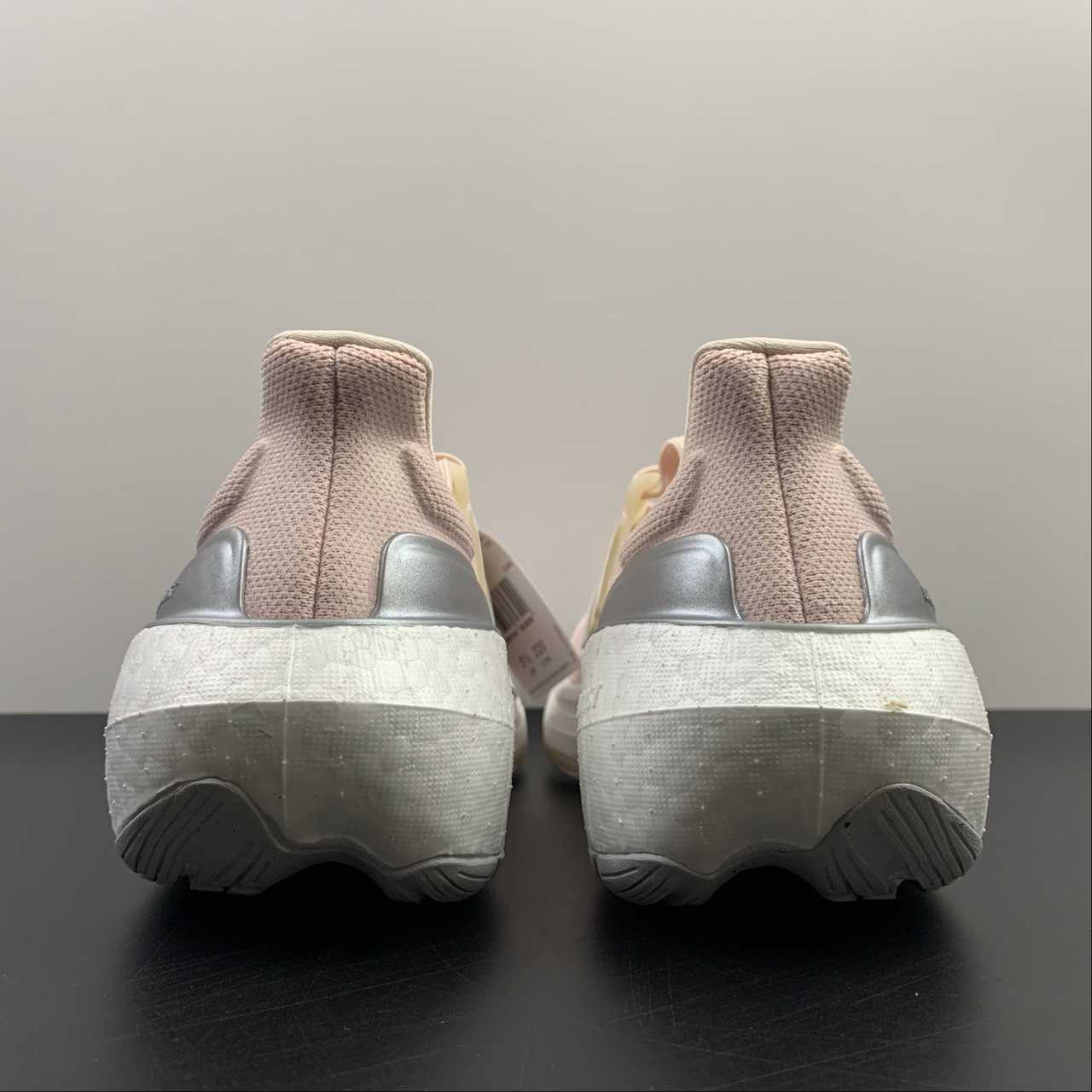 Adidas Ultraboost Light 23 - Rose