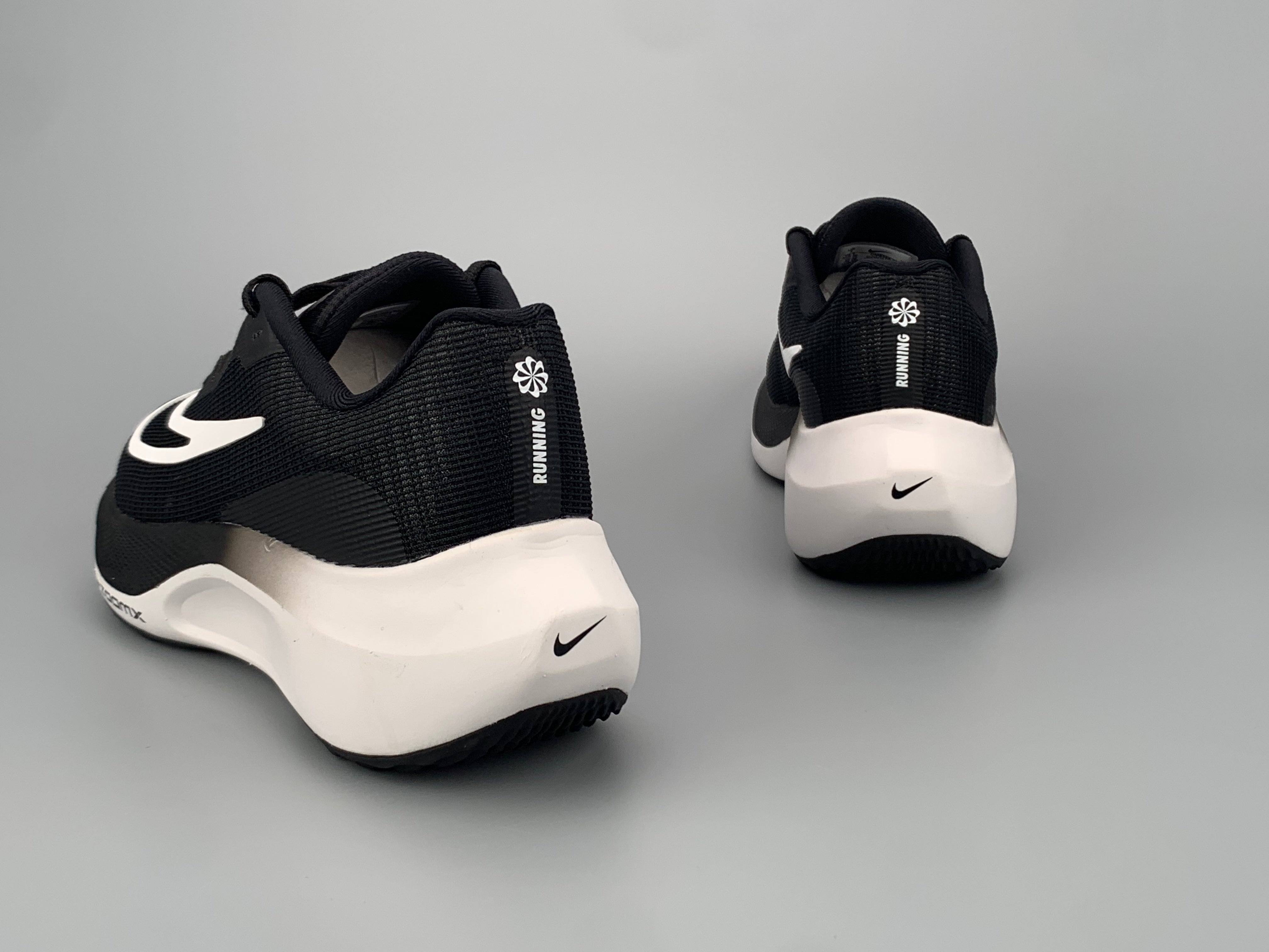Nike Air ZoomX Fly 5 - Preto/Branco 2
