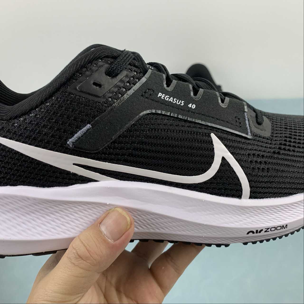 Nike Air Zoom Pegasus 40 - Preto/Branco