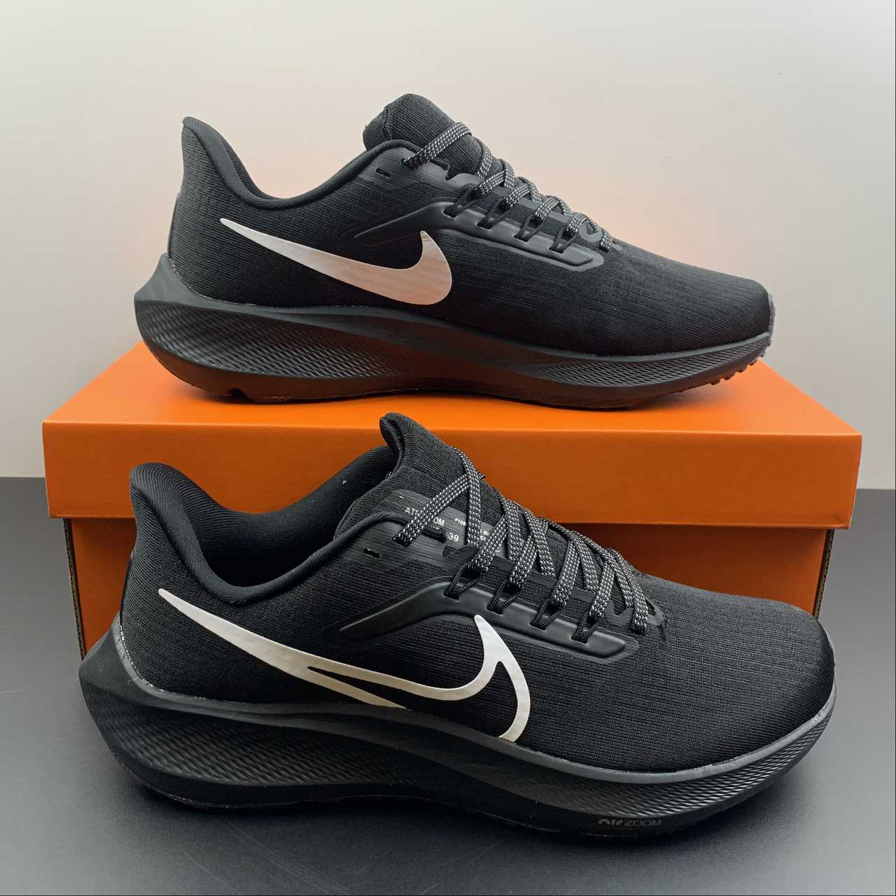 Nike Air Zoom Pegasus 39 - Preto/Branco
