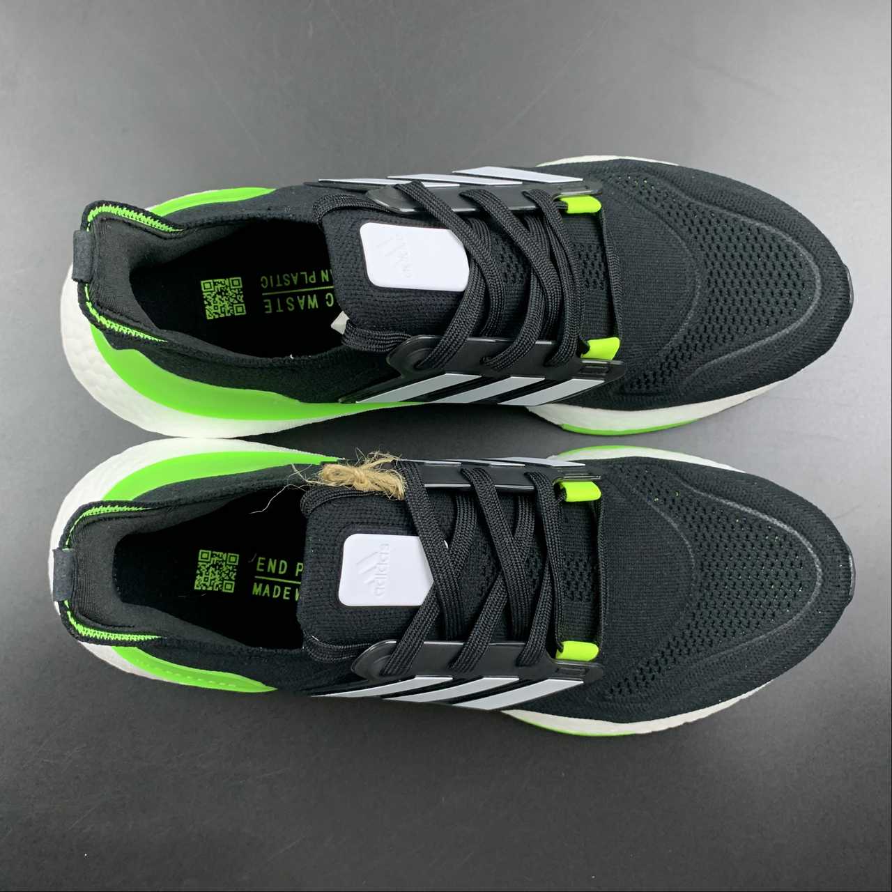 Adidas Ultraboost 22 - Preto/Verde/Branco