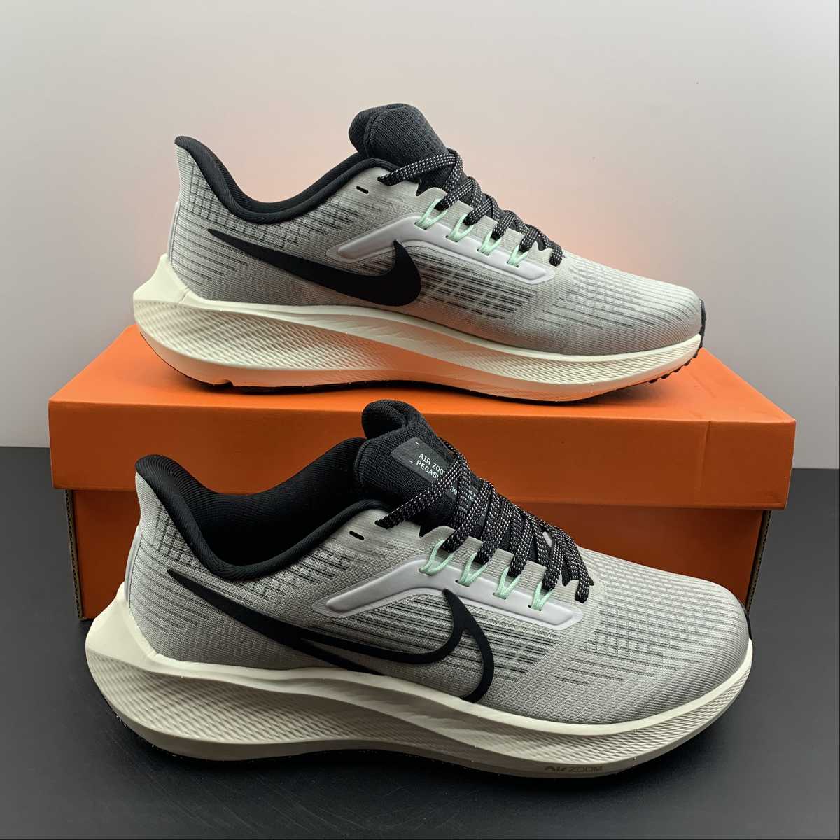 Nike Air Zoom Pegasus 39 - Cinza/Preto
