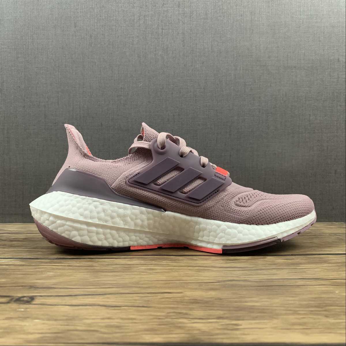 Adidas Ultraboost 22 'Magic Mauve' Roxo