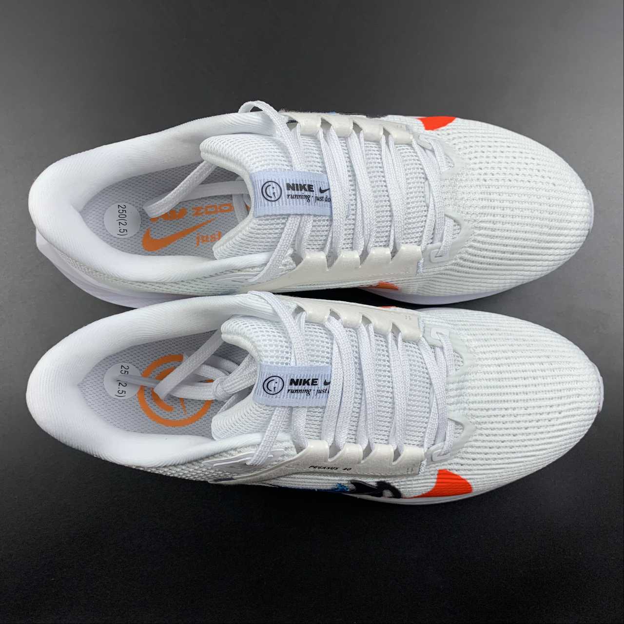 Nike Air Zoom Pegasus 40 - Branco/Preto/Laranja