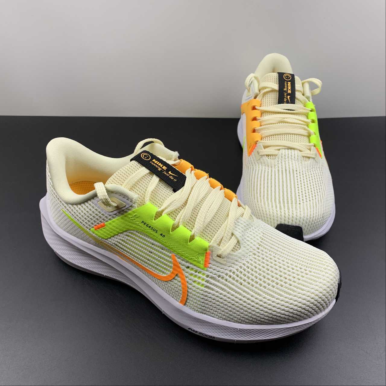 Nike Air Zoom Pegasus 40 - Branco/Amarelo/Laranja