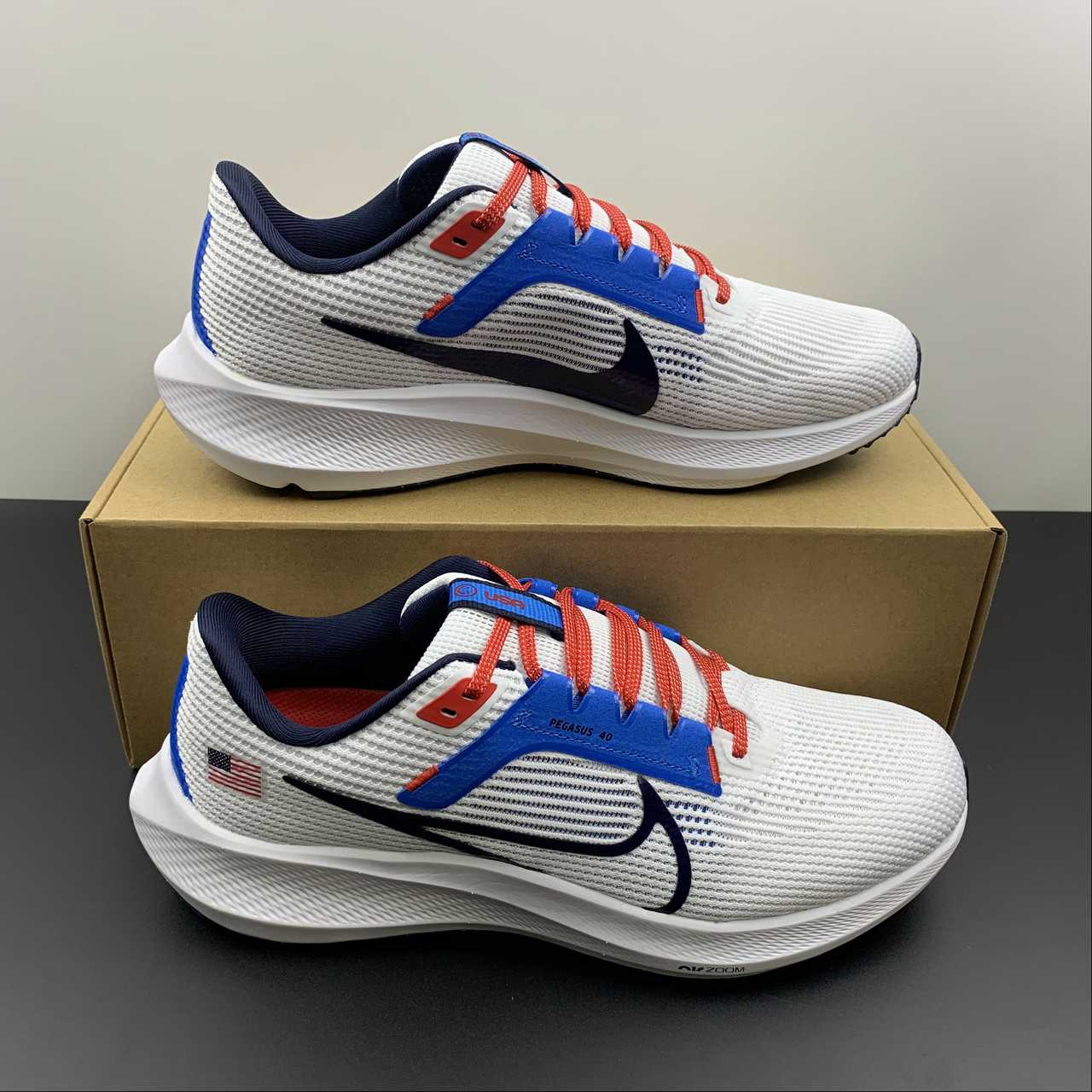 Nike Air Zoom Pegasus 40 - Branco/Preto/Azul