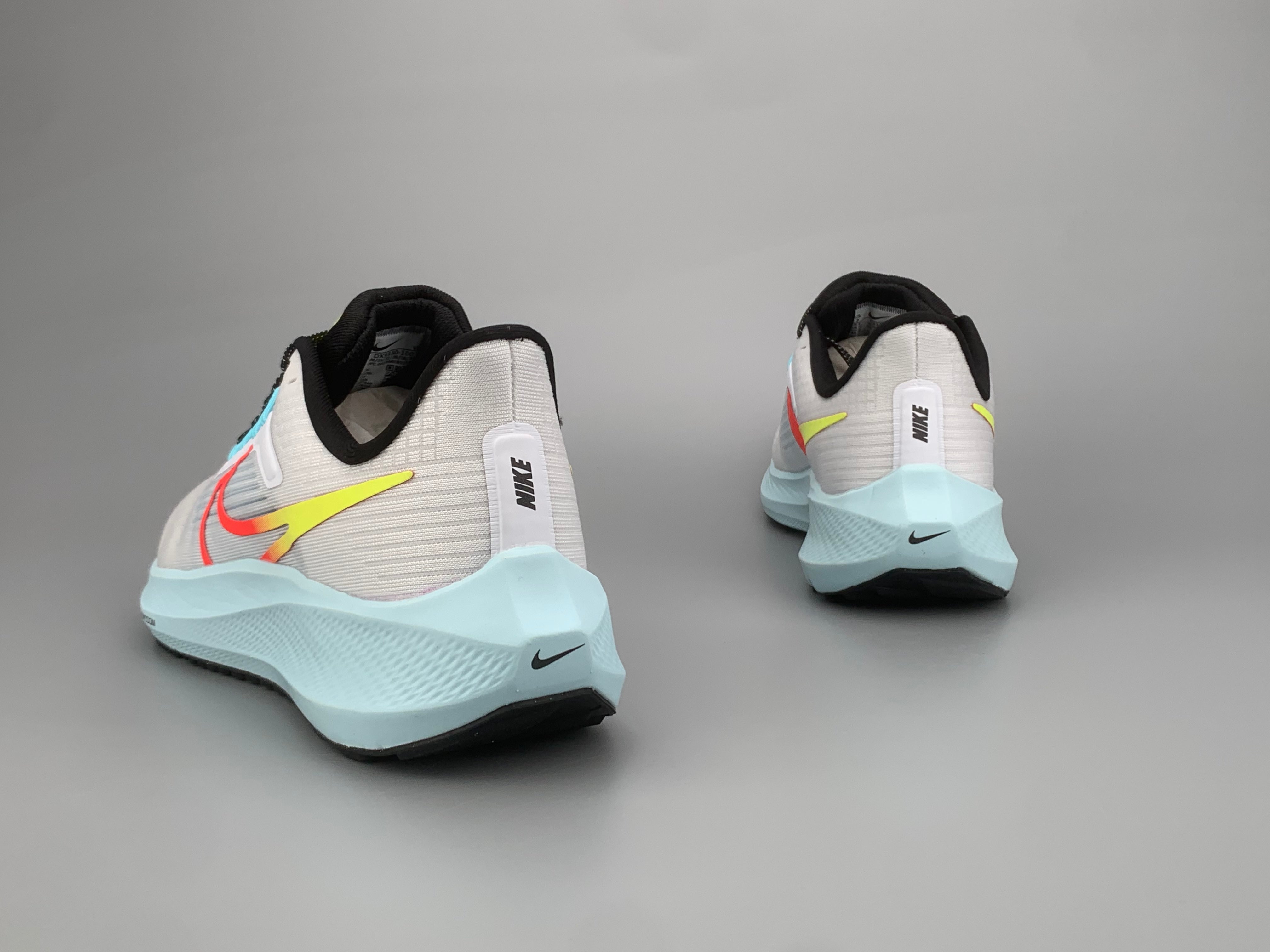 Nike Air Zoom Pegasus 39 - Branco/Azul
