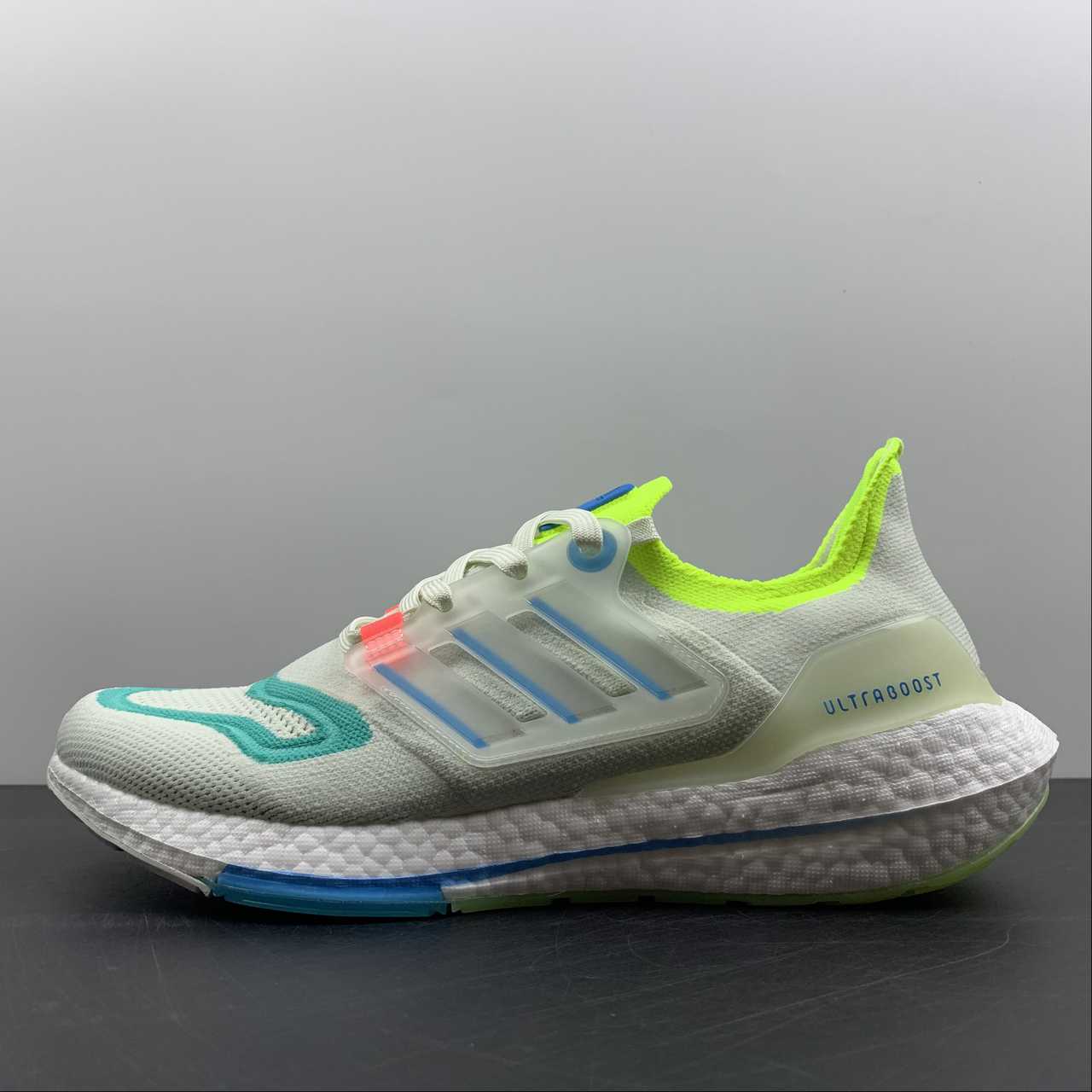 Adidas Ultraboost 22 - Cinza/Verde