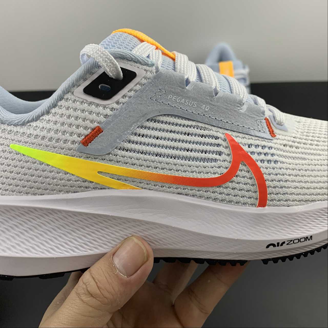 Nike Air Zoom Pegasus 40 - Branco/Laranja