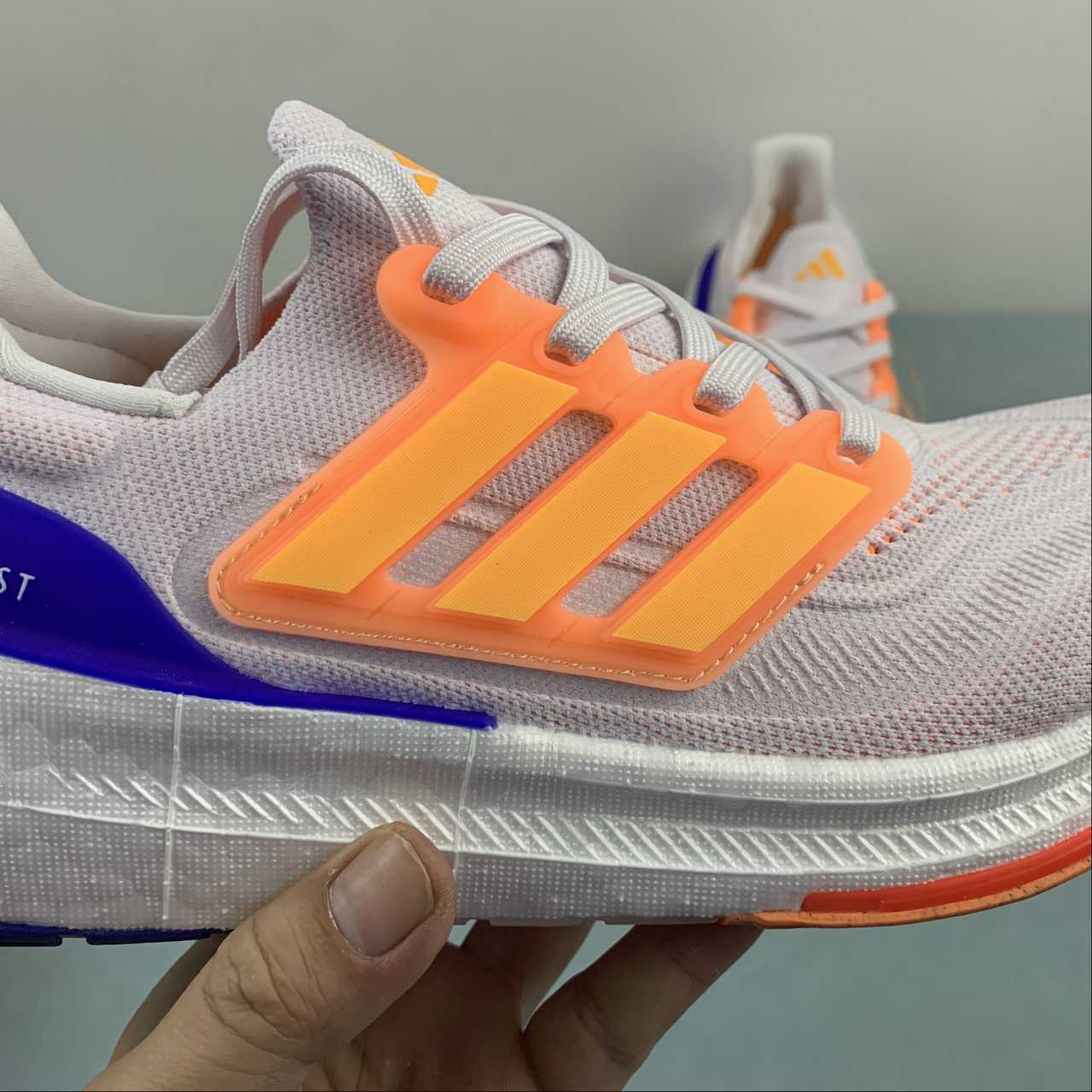 Adidas Ultraboost Light 23 - Cinza/Laranja/Roxo