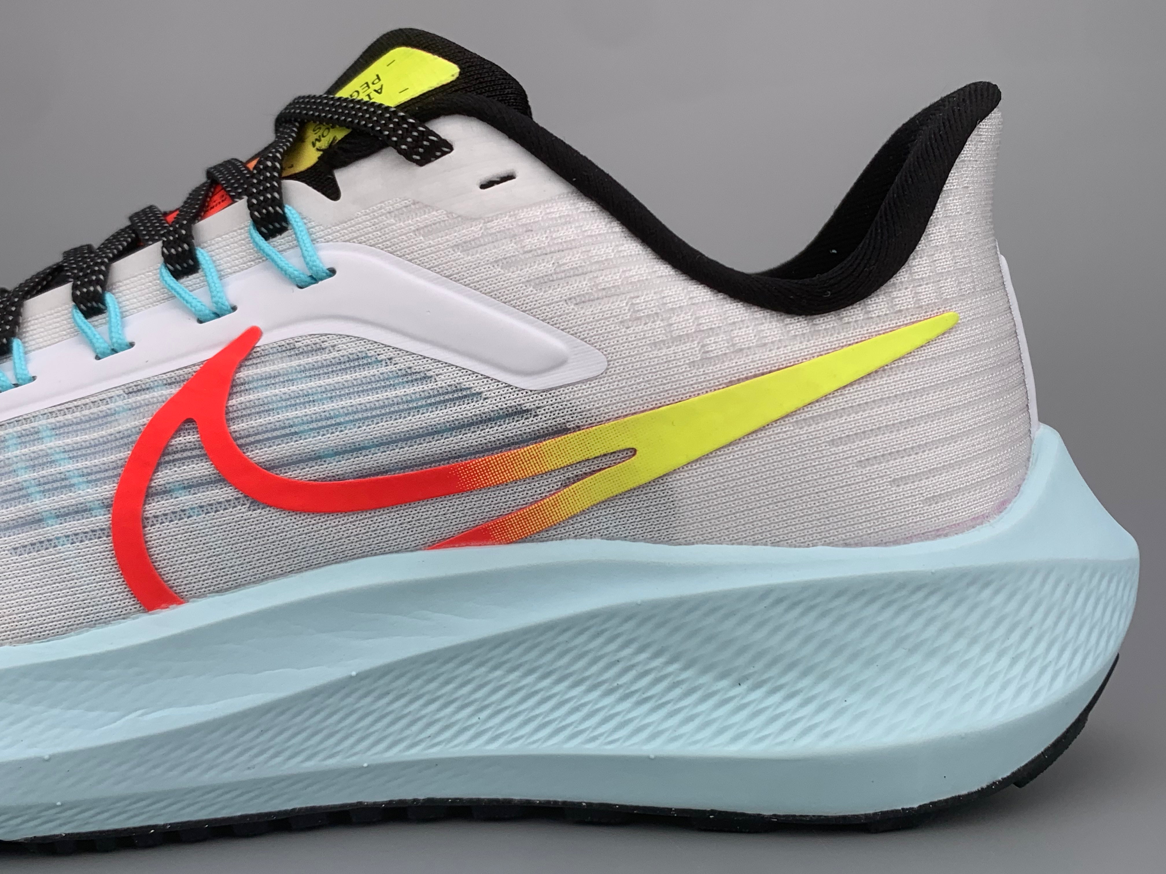 Nike Air Zoom Pegasus 39 - Branco/Azul