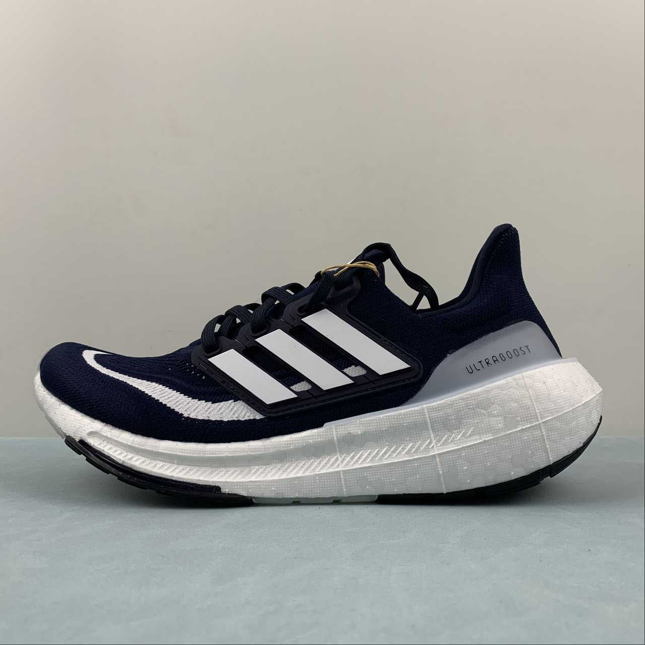 Adidas Ultraboost Light 23 - Azul Marinho/Branco