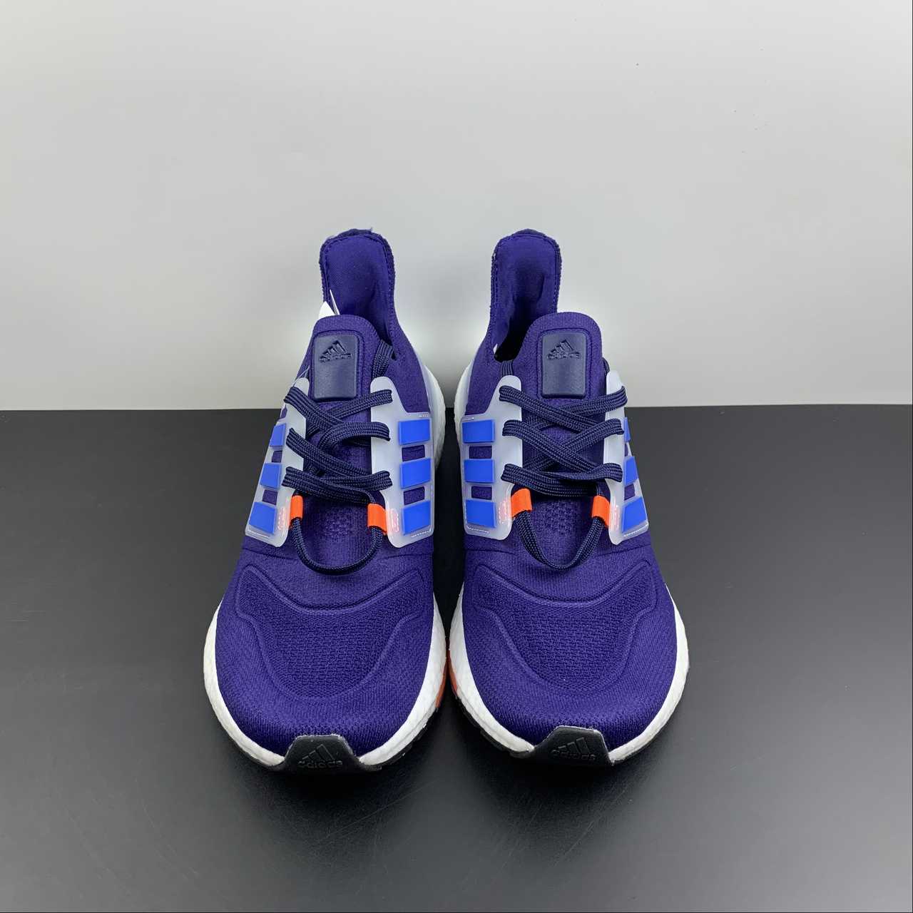 Adidas Ultraboost 22 - Roxo/Azul/Laranja