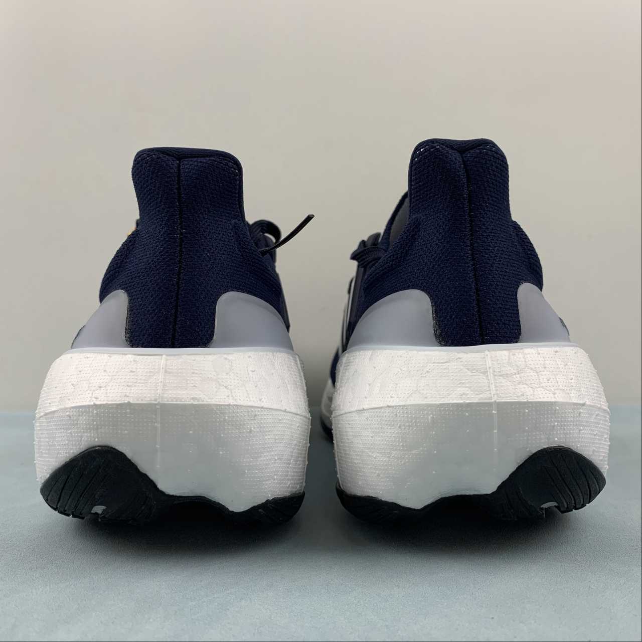 Adidas Ultraboost Light 23 - Azul Marinho/Branco