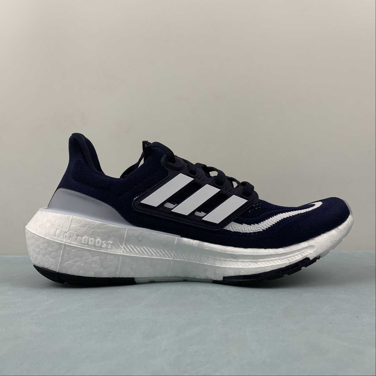 Adidas Ultraboost Light 23 - Azul Marinho/Branco