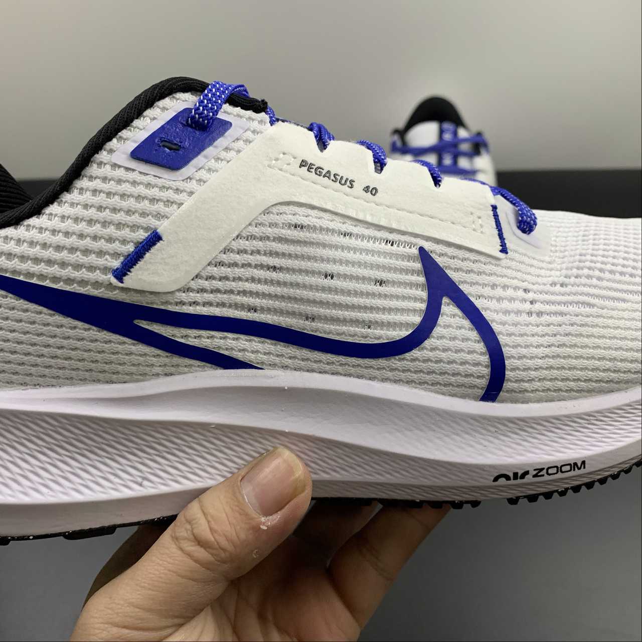 Nike Air Zoom Pegasus 40 - Branco/Azul