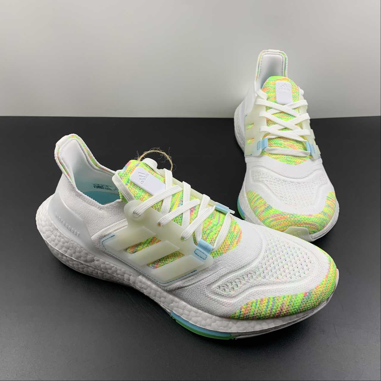 Adidas Ultraboost 22 - Branco/Verde