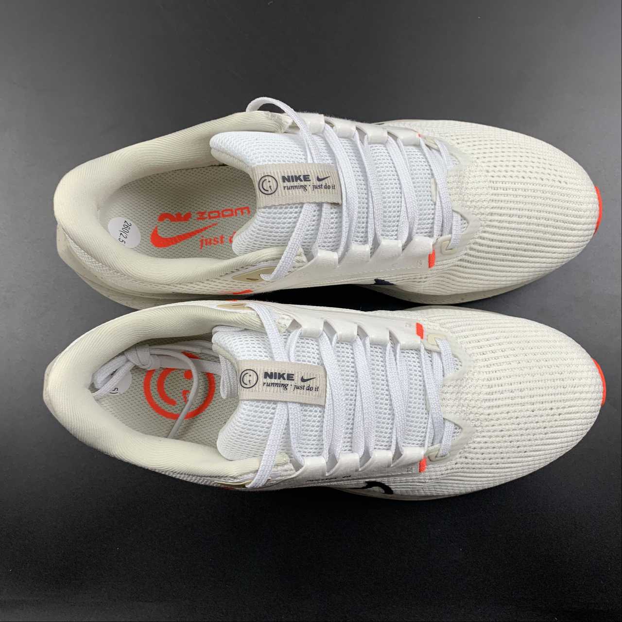 Nike Air Zoom Pegasus 40 - Branco/Preto/Laranja 2