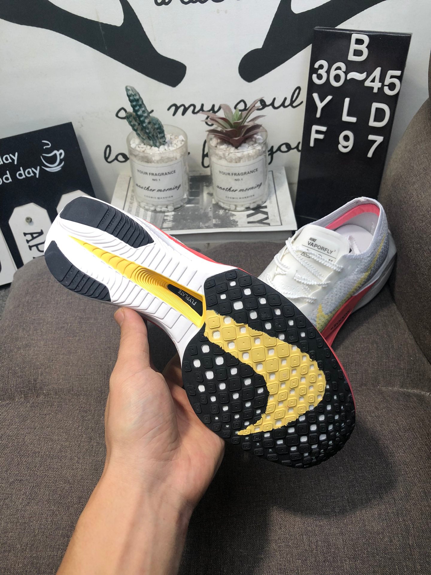 Nike Air Zoom X Vaporfly 3 - Branco/Rosa